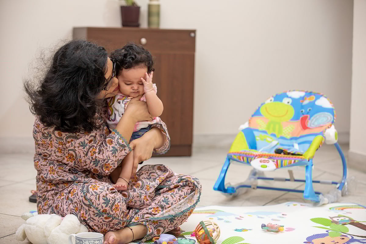 মায়ের কোলে শিশুরা সবচেয়ে নিরাপদ মনে করে