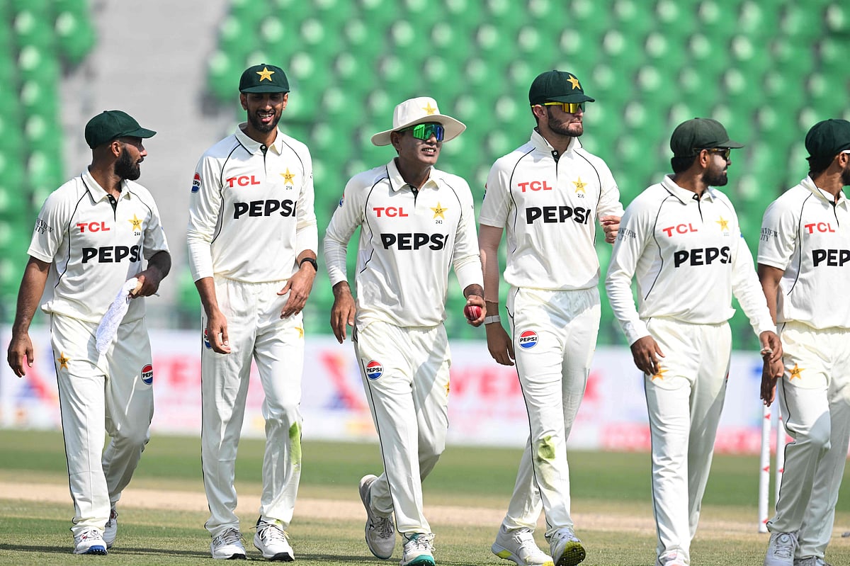 টেস্ট জিততে পাকিস্তানের দরকার ৮ উইকেট