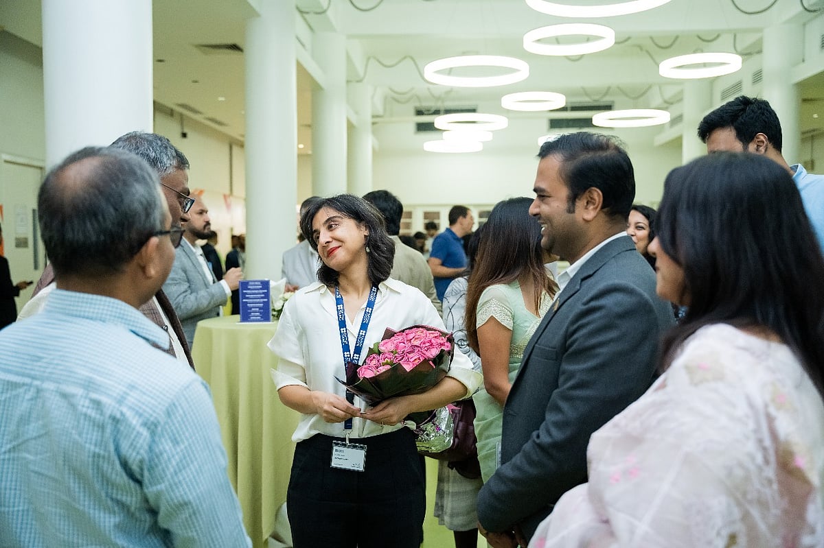 আমন্ত্রিত অতিথিদের সঙ্গে ব্রিটিশ কাউন্সিল বাংলাদেশের সদ্য নিয়োগপ্রাপ্ত ডেপুটি ডিরেক্টর মারিয়া রেহমান