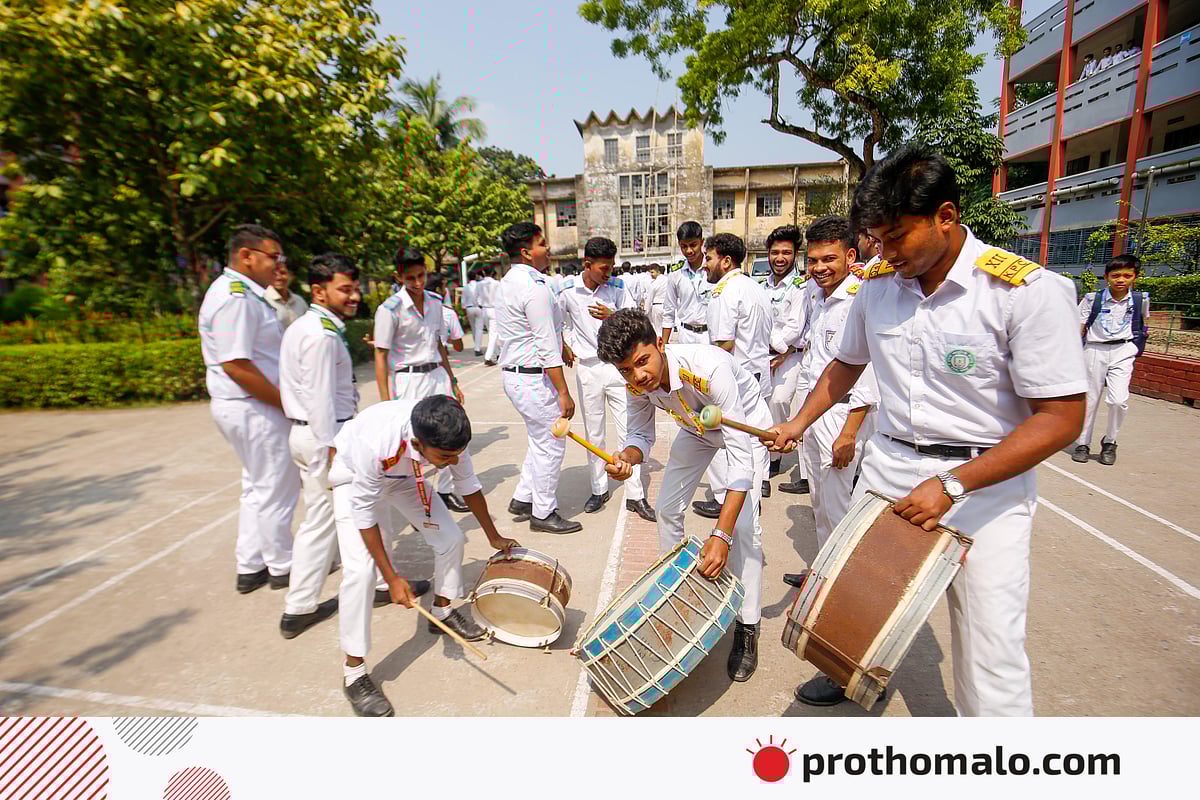 Porno ayollar hammom va hojatxona Hol shim porno