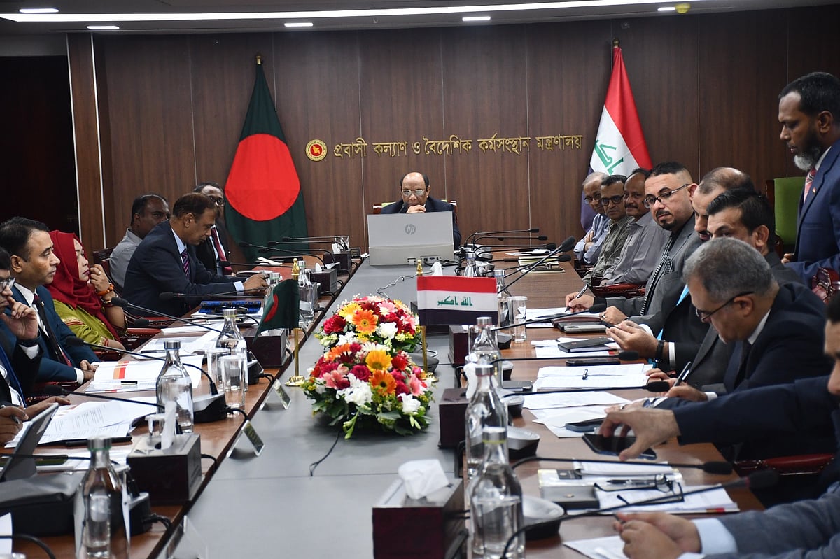 ঢাকায় প্রবাসী ও বৈদেশিক কর্মসংস্থান মন্ত্রণালয়ে ১৩ ও ১৪ অক্টোবর বাংলাদেশ ও ইরাকের মধ্যে দুদিনব্যাপী যৌথ কমিটির বৈঠক অনুষ্ঠিত হয়
