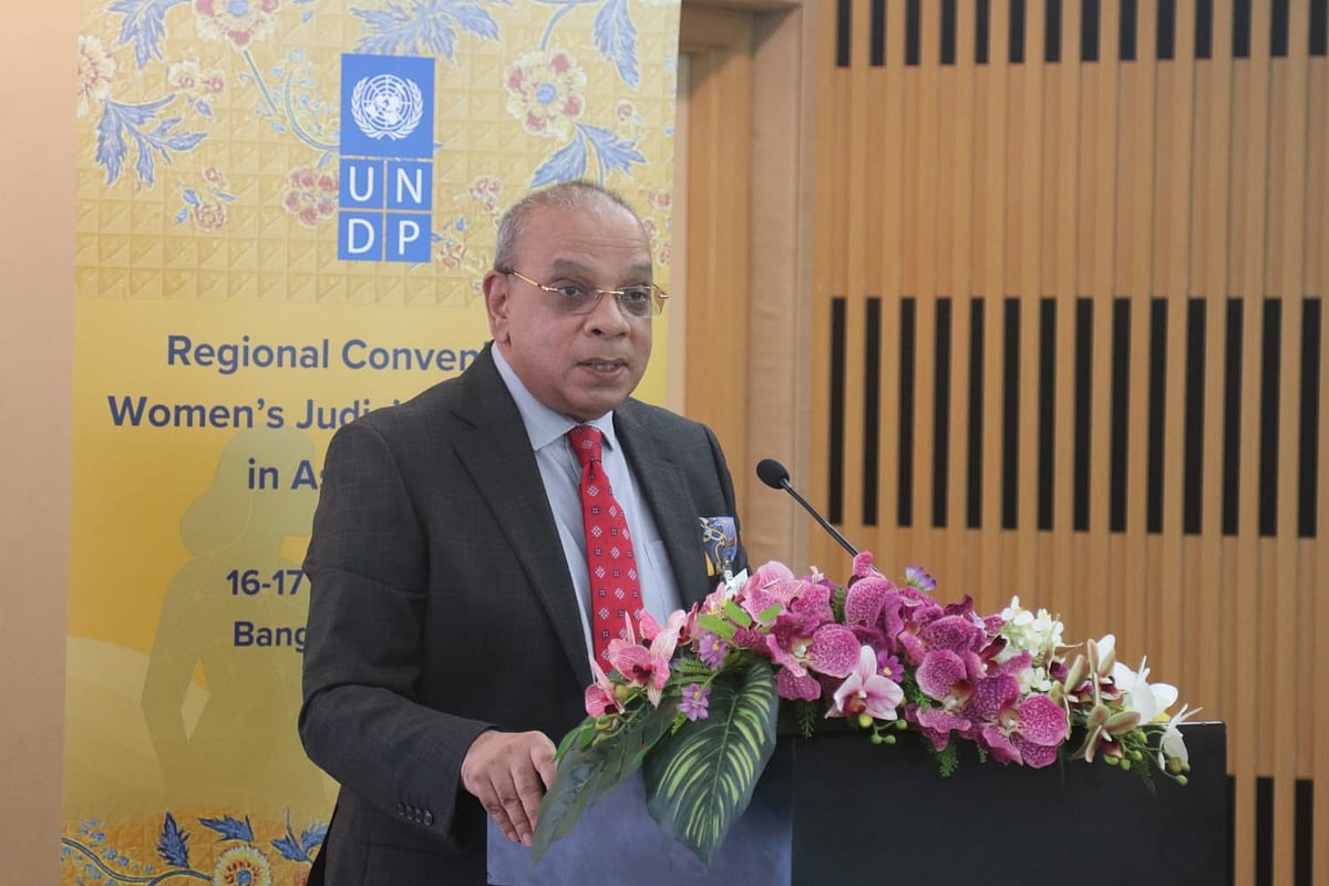 থাইল্যান্ডে এশিয়ার নারী বিচারকদের আঞ্চলিক সম্মেলনে বক্তব্য দেন প্রধান বিচারপতি সৈয়দ রেফাত আহমেদ
