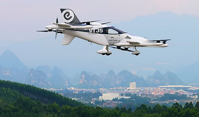 Tez-tez portlashning oqibatlari Yetuk ayollarning tukli mushuklari