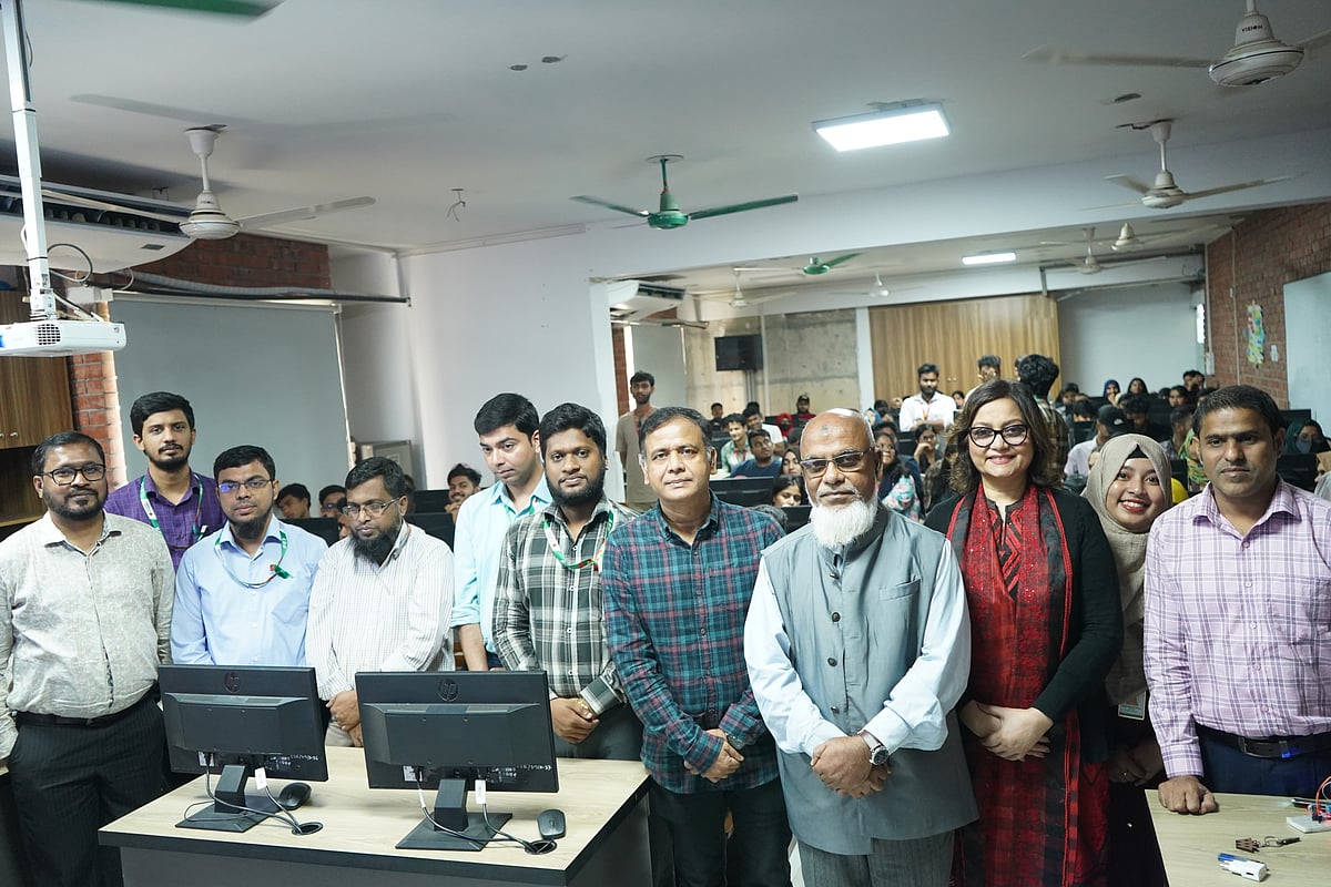 স্টেট ইউনিভার্সিটি অব বাংলাদেশের কম্পিউটার সায়েন্স অ্যান্ড ইঞ্জিনিয়ারিং (সিএসই) বিভাগের আয়োজনে কর্মশালা অনুষ্ঠিত হয়েছে