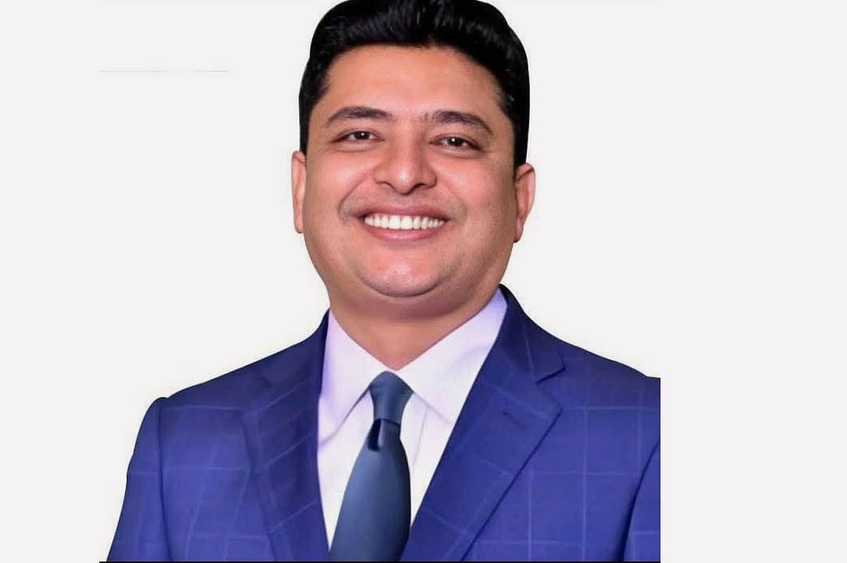 চট্টগ্রাম উত্তর জেলা স্বেচ্ছাসেবক লীগের সাধারণ সম্পাদক  নাছির উদ্দিন ওরফে রিয়াজ (৪৫)