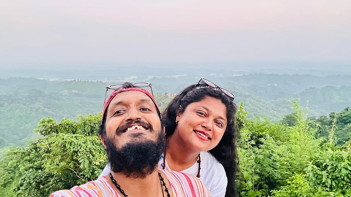 মৌসুমী হামিদ ও তাঁর স্বামী আবু সাইয়িদ রানা