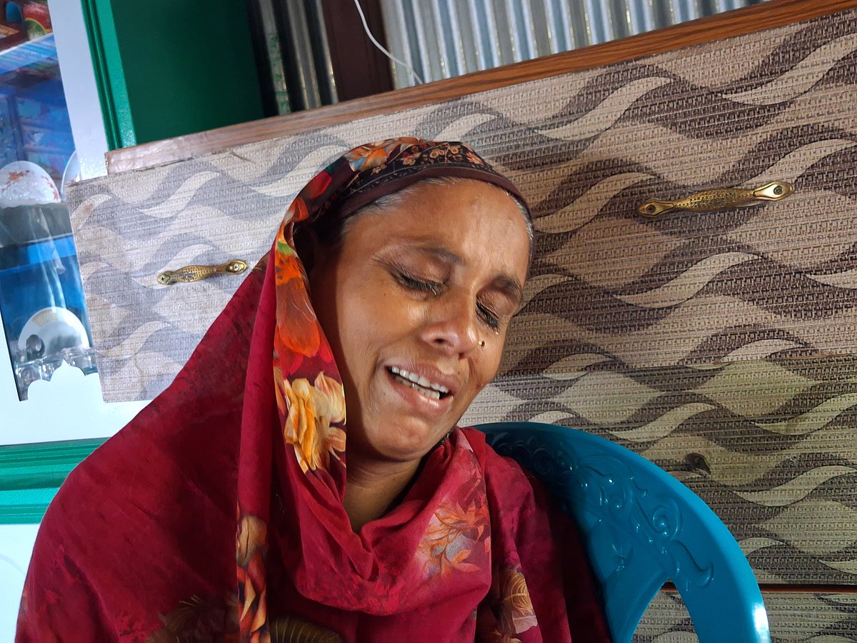 জোবায়েদ হোসেনের গ্রামের বাড়িতে আহাজারি করছিলেন তাঁর ফুফু নাছিমা আক্তার। আজ সকালে কুমিল্লার হোমনা উপজেলার কৃষ্ণপুর গ্রামে