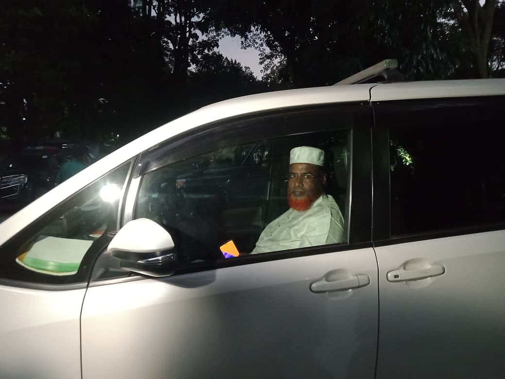 প্রধান উপদেষ্টার বাসভবন যমুনায় পৌঁছেছে জামায়াতে ইসলামীর চার সদস্যের একটি প্রতিনিধিদল। ২২ অক্টোবর ২০২৫