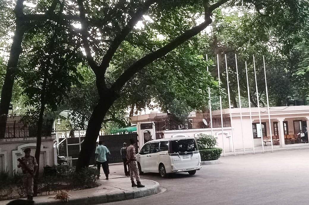 প্রধান উপদেষ্টা অধ্যাপক মুহাম্মদ ইউনূসের সঙ্গে বৈঠকের জন্য রাষ্ট্রীয় অতিথি ভবন যমুনায় গেছেন এনসিপির চার নেতা। আজ বুধবার বিকেলে