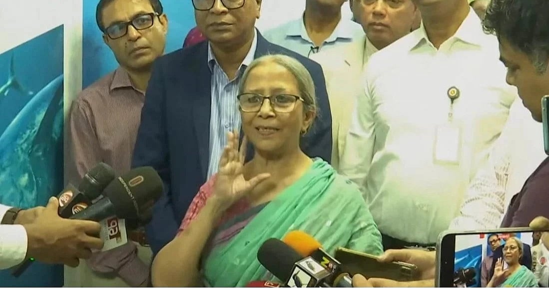 মৎস্য ও প্রাণিসম্পদ উপদেষ্টা ফরিদা আখতার বুধবার দুপুরে সাভারের প্রাণিসম্পদ গবেষণা ইনস্টিটিউটে (বিএলআরআইএ) বার্ষিক গবেষণা পর্যালোচনা কর্মশালার উদ্বোধন শেষে সাংবাদিকদের সঙ্গে কথা বলেন