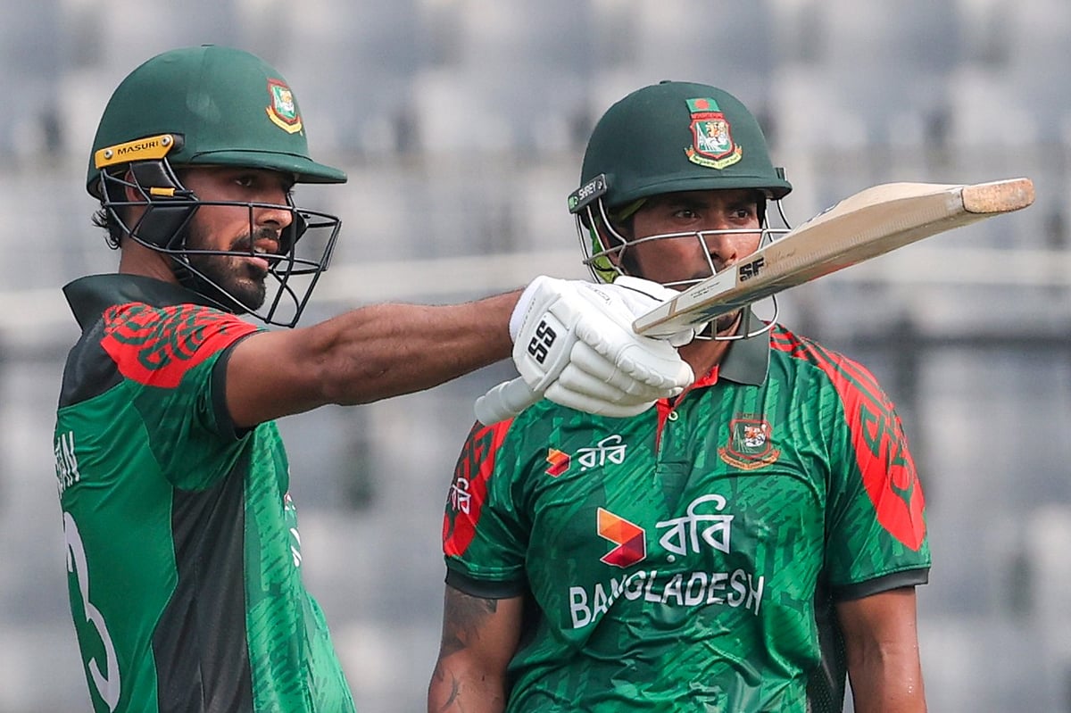 Романтикалық жыныстық қатынасқа түскен мулаттың порно видеосын қараңыз