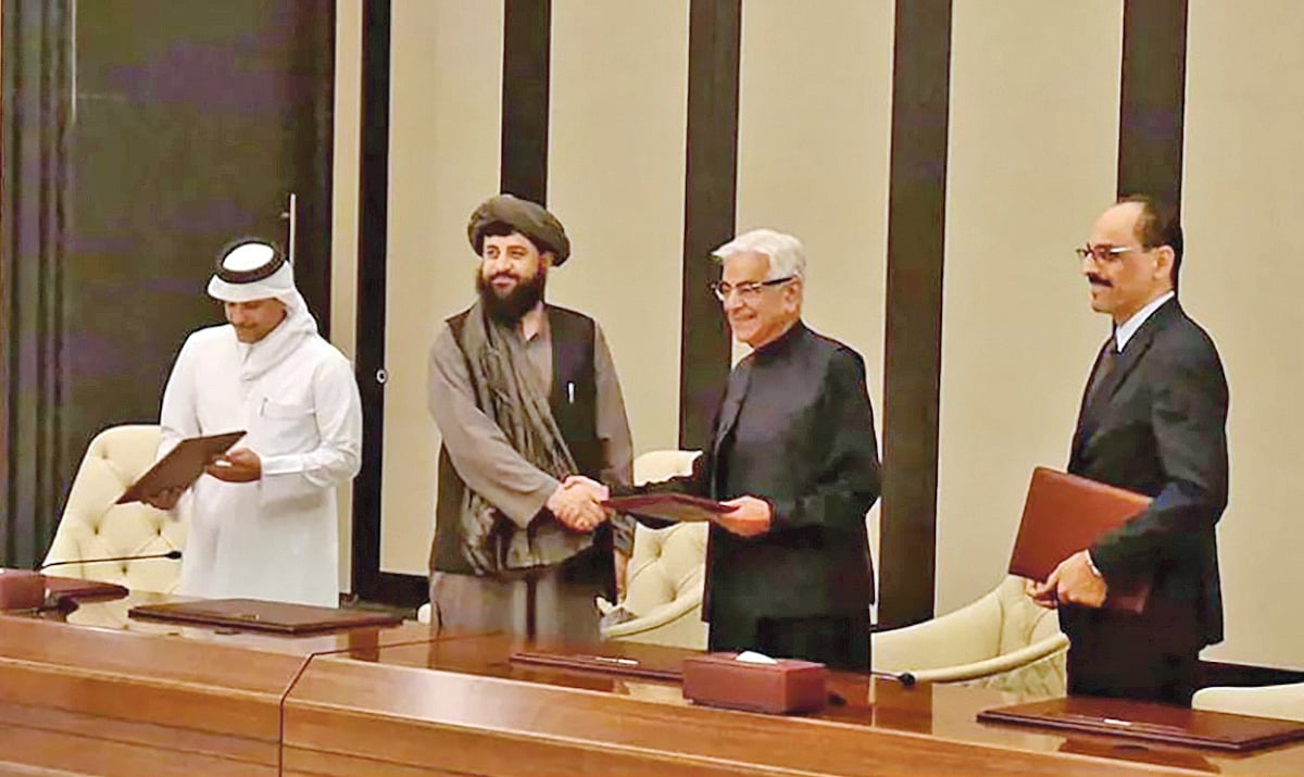 ১৯ অক্টোবর কাতারে পাকিস্তান ও আফগানিস্তানের মধ্যে যুদ্ধবিরতি চুক্তি সই হয়