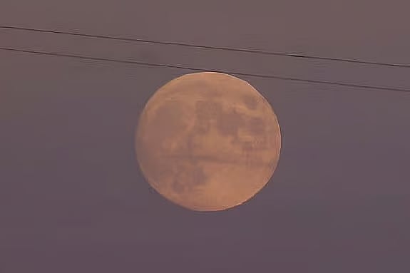 চাঁদের দক্ষিণ মেরুতে লুকিয়ে থাকা রহস্য উন্মোচন করেছেন বিজ্ঞানীরা