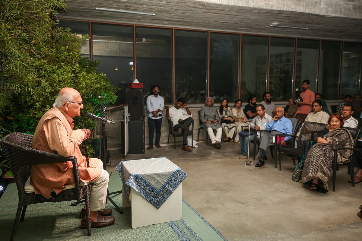 বদরুদ্দীন উমর স্মরণানুষ্ঠানে বক্তব্য দেন অর্থনীতিবিদ রেহমান সোবহান। রাজধানীর বেঙ্গল শিল্পালয়ে; ২৪ অক্টোবর ২০২৫