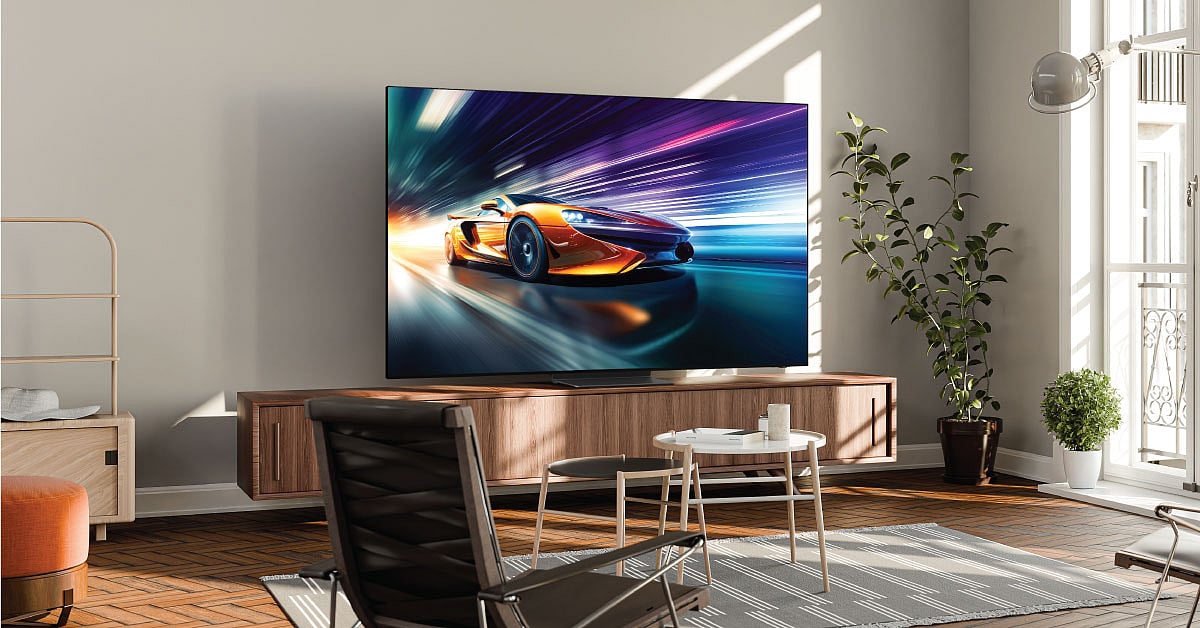 প্রযুক্তির অগ্রগতির সঙ্গে সঙ্গে চলে এসেছে টেলিভিশনের স্ক্রিনে আলোর প্রতিফলনের সমস্যার নতুন সমাধান