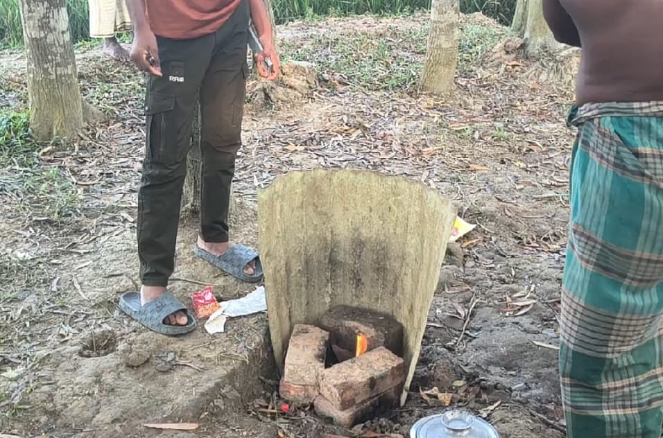 নলকূপের পাইপ স্থাপনের সময় গ্যাস বের হওয়ার ঘটনা ঘটেছে। আজ শনিবার সকালে শেরপুরের নালিতাবাড়ী উপজেলার গাছগড়া গ্রামে