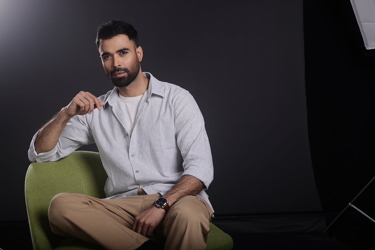 একই প্যান্টে আনা সম্ভব নানা ধরনের ক্যাজুয়াল স্টাইল।