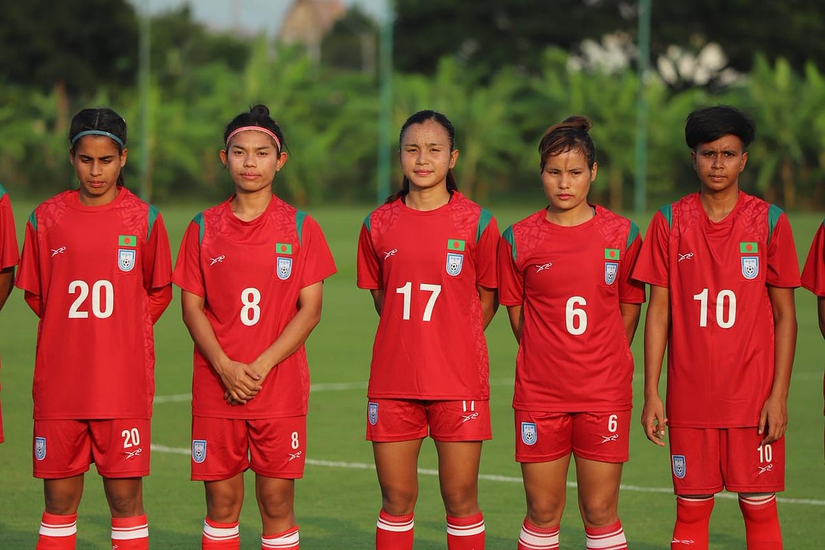 প্রথমার্ধে পিছিয়ে আছে বাংলাদেশ দল