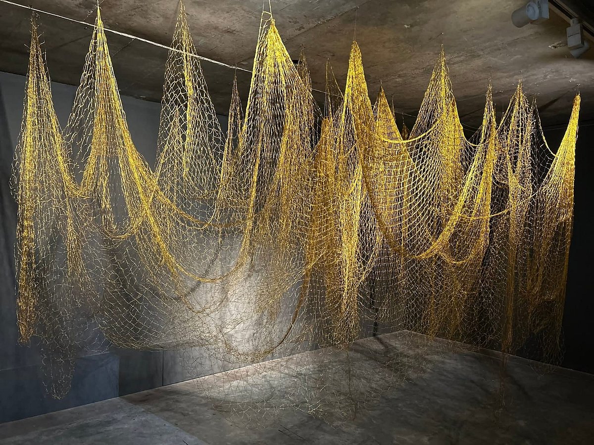 জরি সুতার ইন্সটলেশন