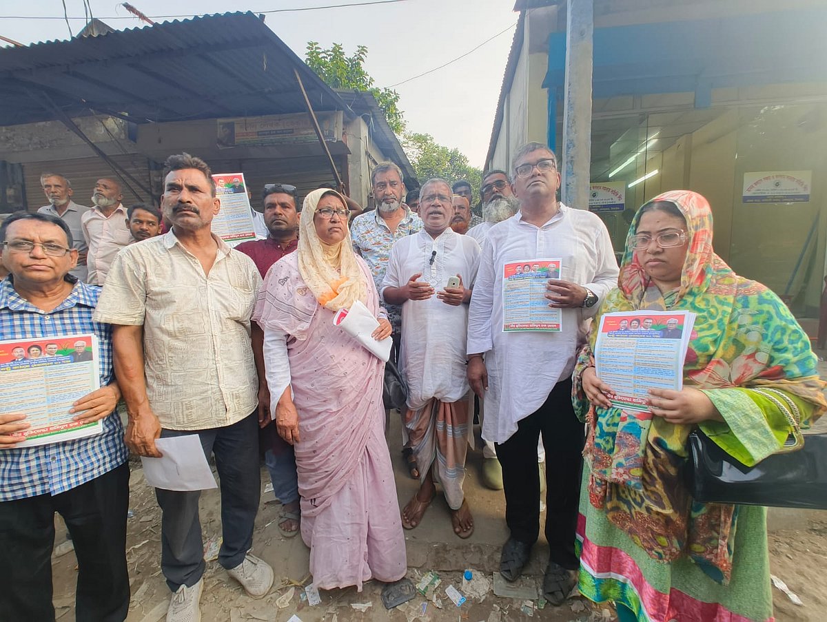 টাঙ্গাইল জেলা বিএনপির প্রতিষ্ঠাকালীন সভাপতি বীর মুক্তিযোদ্ধা হামিদুল হকের মৃত্যুর এক সপ্তাহ পর আজ সোমবার গণসংযোগ শুরু করেছেন তাঁর স্ত্রী নূরুন্নাহার হক। আজ সোমবার দুপুরে টাঙ্গাইলের দেলদুয়ার উপজেলায়