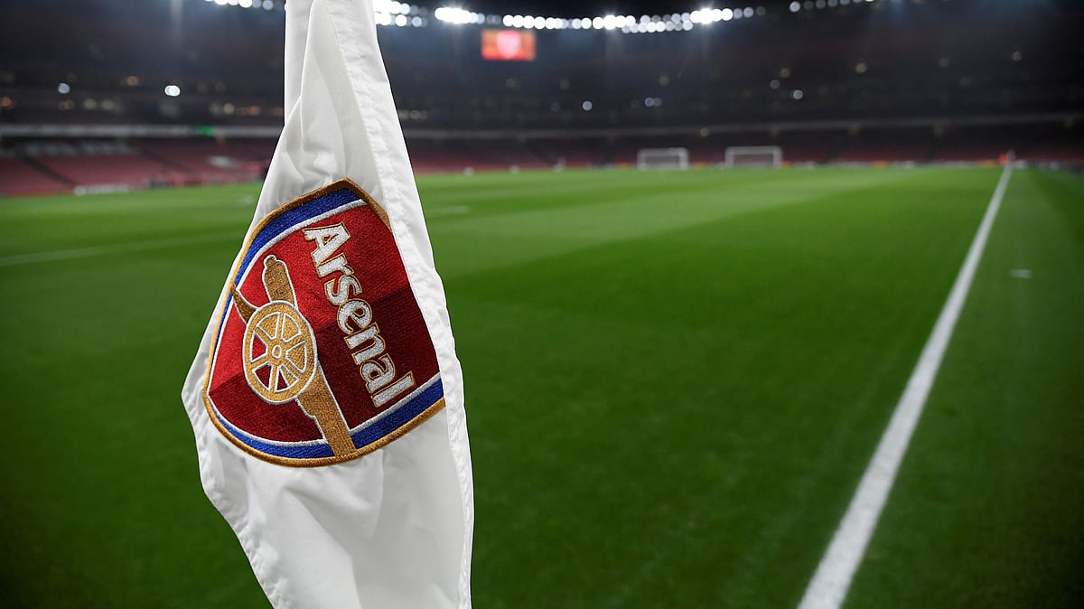 ইংলিশ প্রিমিয়ার লিগ পয়েন্ট তালিকার শীর্ষে আছে আর্সেনাল