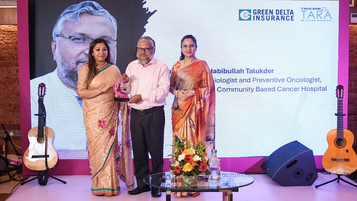 ব্রেস্ট ক্যানসার সচেতনতা মাস উদ্যাপন উপলক্ষ্যে গ্রীন ডেল্টা ইন্স্যুরেন্সের সঙ্গে যৌথভাবে ‘রাইজ অ্যাবাভ ফিয়ার’ শীর্ষক অ্যাওয়ারনেস সেশনের আয়োজন করেছে ব্র্যাক ব্যাংক।