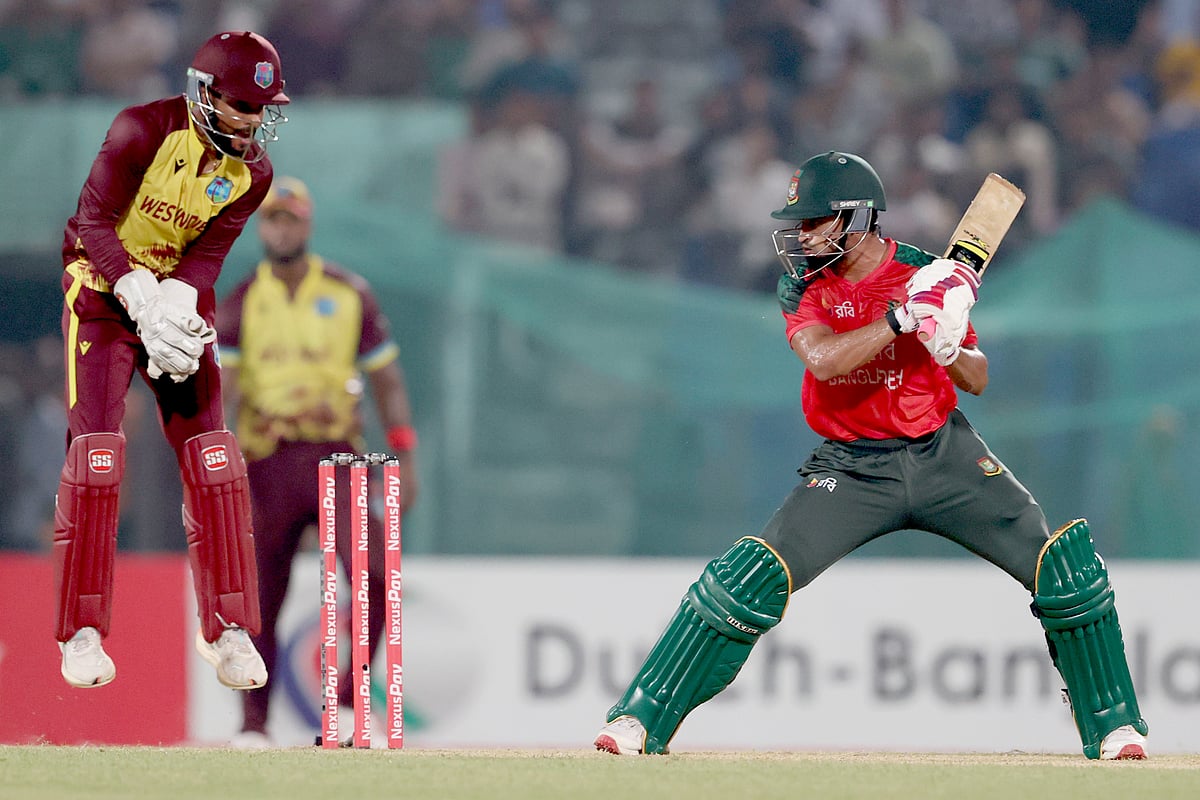 বাংলাদেশের হয়ে সর্বোচ্চ ৩৩ রান করেন তানজিম। গতকাল চট্টগ্রামে ওয়েস্ট ইন্ডিজের বিপক্ষে প্রথম টি–টোয়েন্টিতে