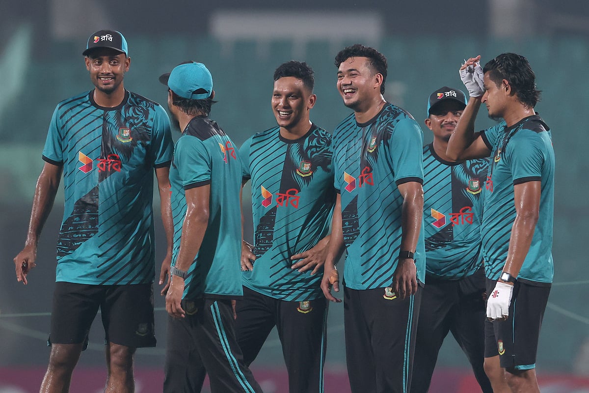 চট্টগ্রামে সিরিজে টিকে থাকার ম্যাচে আজ মাঠে নামছে বাংলাদেশ। ছবিটি অনুশীলনে তোলা