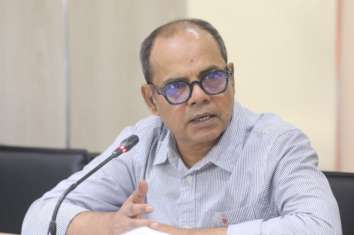 বিজেসি সভাপতি রেজওয়ানুল হক রাজা। আজ বুধবার প্রথম আলো কার্যালয়ে ‘বাংলাদেশের গণমাধ্যমে সংস্কার: সুপারিশ, বাস্তবতা ও ভবিষ্যৎ’ শীর্ষক গোলটেবিল বৈঠকে