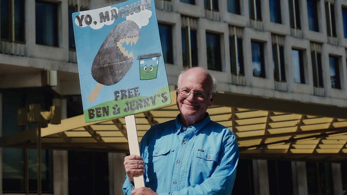 আইসক্রিম কোম্পানি বেন অ্যান্ড জেরির সহপ্রতিষ্ঠাতা বেন কোহেন