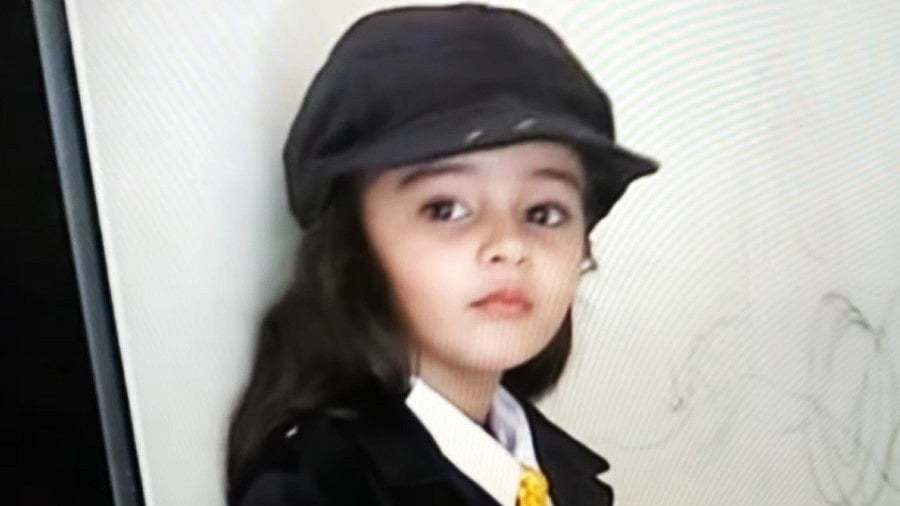 অনন্যার জন্ম ১৯৯৮ সালের ৩০ অক্টেবর, মুম্বাইয়ে। ইনস্টাগ্রাম থেকে