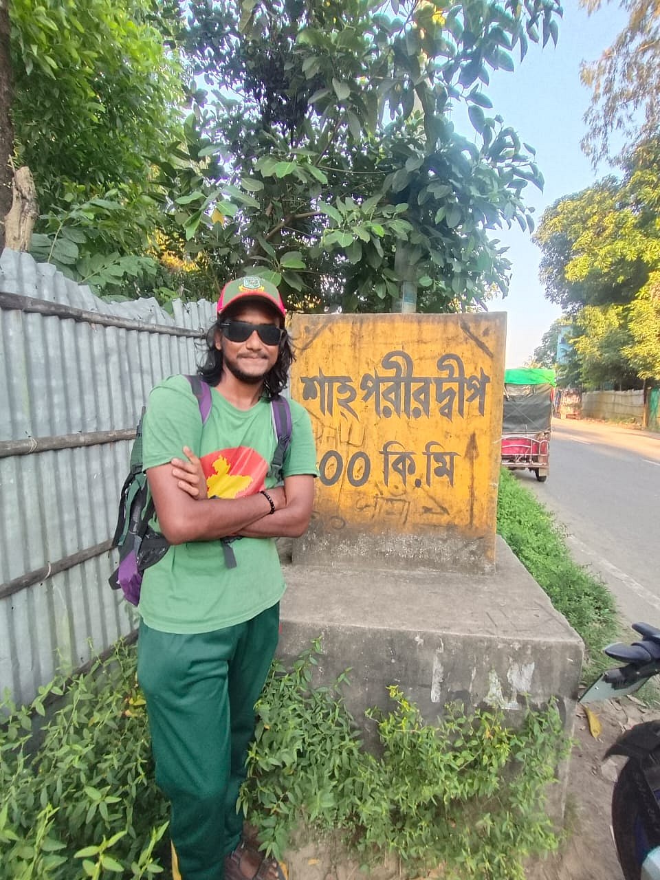 টেকনাফের শাহপরীর দ্বীপ থেকে হাঁটা শুরু করেন অলি সাব