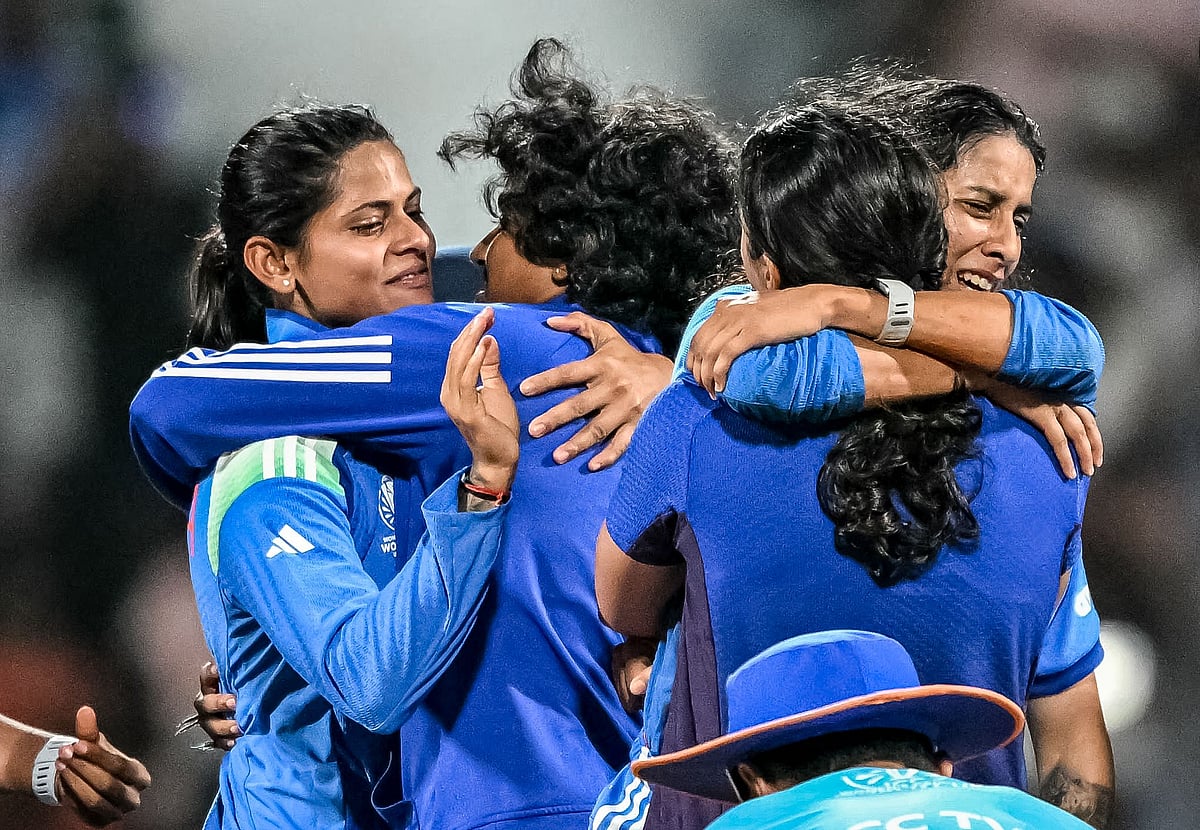 অস্ট্রেলিয়াকে হারিয়ে ফাইনালে ওঠার পর ভারতের মেয়েদের উচ্ছ্বাস