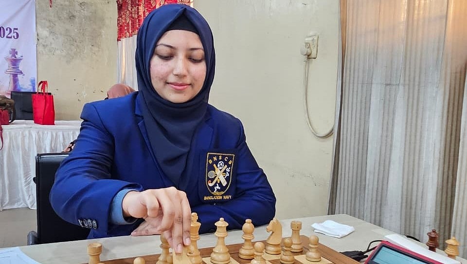 মহিলা দাবায় দ্বিতীয় কোনো খেলোয়াড় হিসেবে টানা তিনবার চ্যাম্পিয়ন হওয়ার কীর্তি গড়লেন নোশিন আনজুম