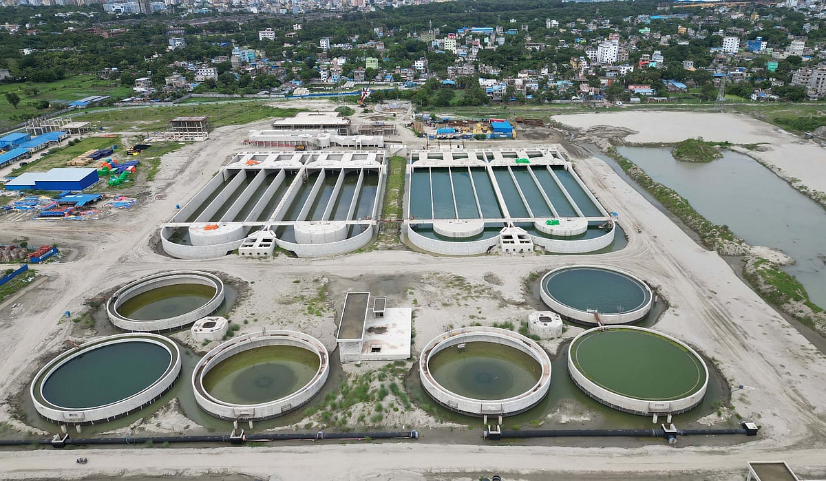 চট্টগ্রাম ওয়াসার পয়োনিষ্কাশন প্রকল্প বাস্তবায়নের কাজ শেষের দিকে। গতকাল বিকেলে নগরের হালিশহরে প্রকল্প এলাকায়