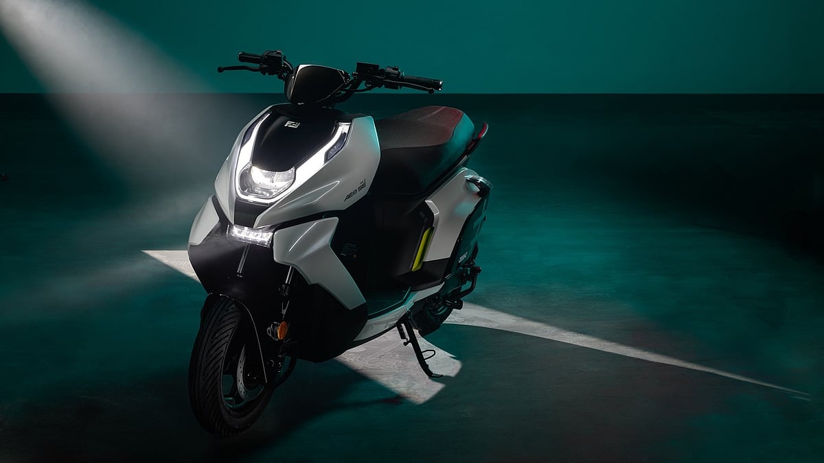 জিহো এই৮ এসই বৈদ্যুতিক স্কুটার