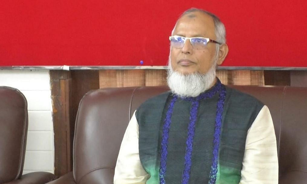 পটুয়াখালী সার্কিট হাউসে সাংবাদিকদের সঙ্গে কথা বলেন নির্বাচন কমিশনার (ইসি) মো. আনোয়ারুল ইসলাম সরকার