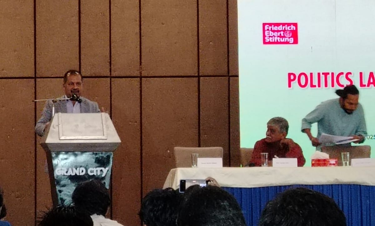 বিএনপির চেয়ারপারসনের উপদেষ্টা জহির উদ্দিন স্বপন। আজ শনিবার রাজধানীর একটি হোটেলে ‘পলিটিকস ল্যাব: পাবলিক ডায়ালগ’ শীর্ষক সংলাপে