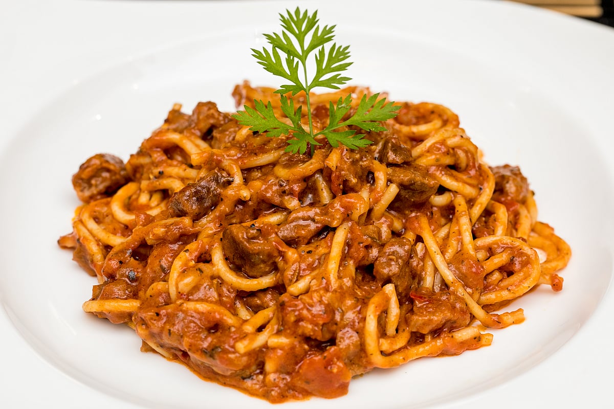 গার্লিক বিফ স্প্যাগেটি