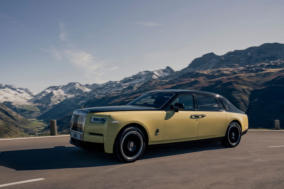 রোলস রয়েস গাড়ি