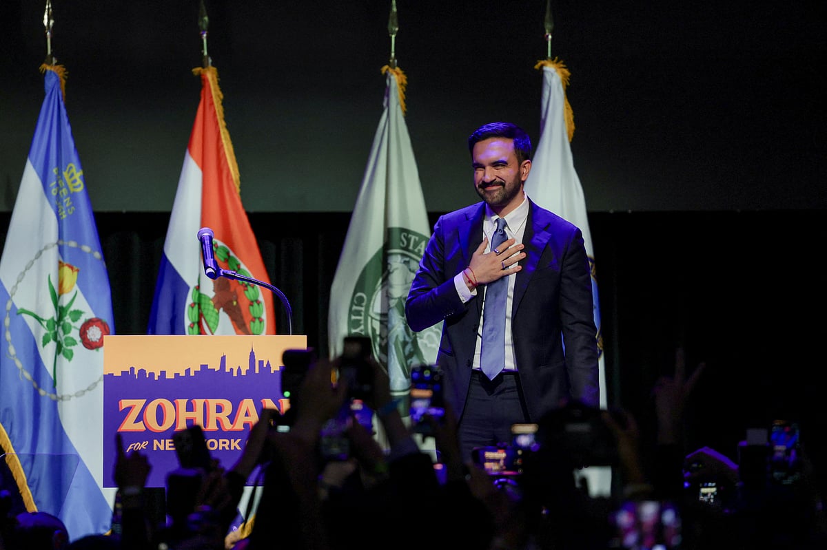 মেয়র নির্বাচনে জয়ের পর জোহরান মামদানি। নিউইয়র্ক সিটির ব্রুকলিন এলাকায় নির্বাচনী রাতের বিজয় মিছিলে