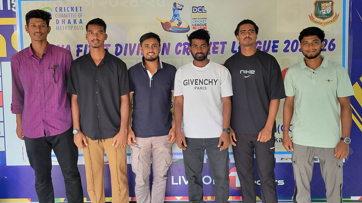 প্রথম বিভাগ ক্রিকেট লিগের দলবদলে অংশ নেন ক্রিকেটাররা