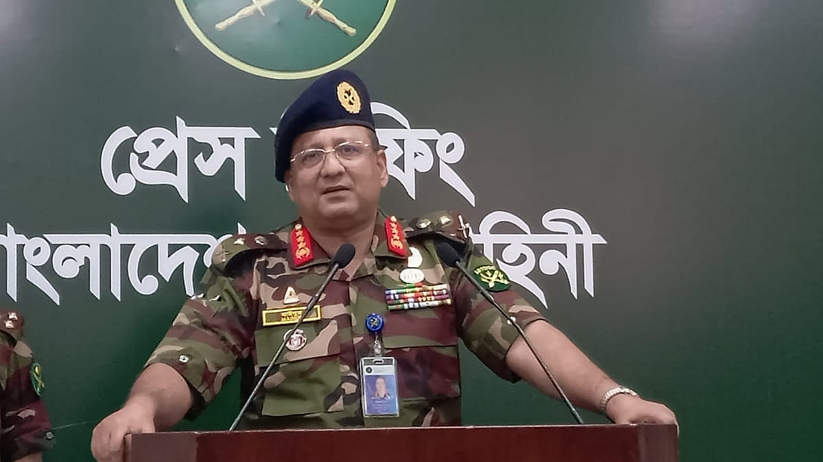 লেফটেন্যান্ট জেনারেল মো. মাইনুর রহমান। আজ বুধবার ঢাকা সেনানিবাসের অফিসার্স মেসে সংবাদ সম্মেলনে।