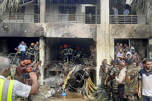 গত ২১ জুলাই মাইলস্টোন স্কুল অ্যান্ড কলেজে বিধ্বস্ত হয় বিমানবাহিনীর যুদ্ধবিমানটি