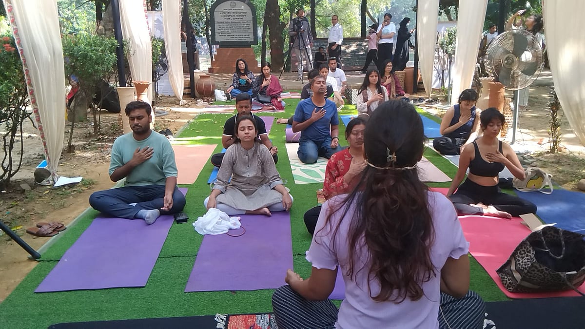 ফ্লো ফেস্টে ছিল মেডিটেশনসহ নানা আয়োজন। রাজধানীর গুলশান-২; ৮ নভেম্বর ২০২৫