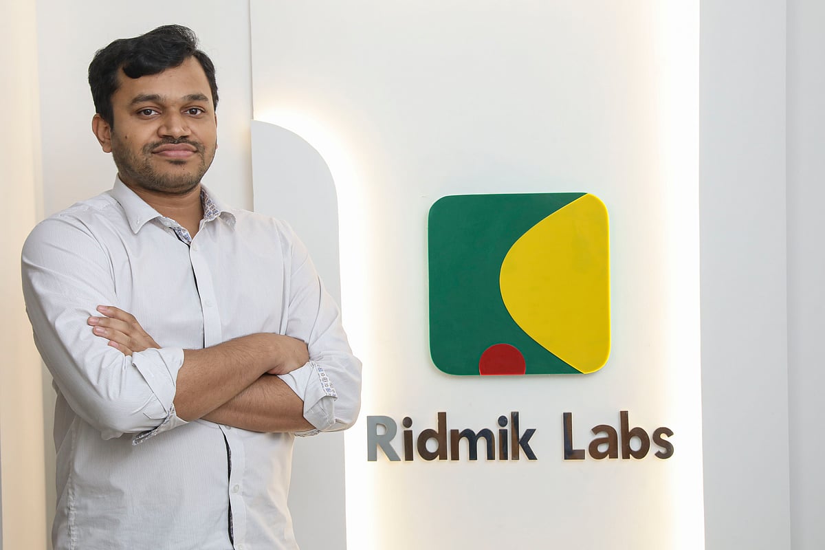 রিদ্মিক কি-বোর্ডের উদ্ভাবক মো. শামীম হাসনাত