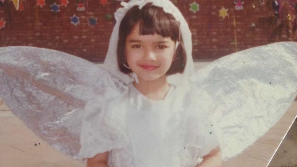 ছোটবেলার ছবি। অভিনেত্রীর ইনস্টাগ্রাম থেকে