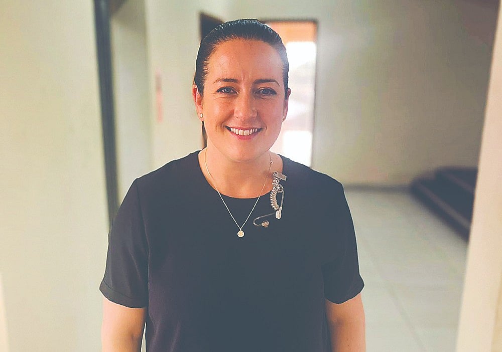 আয়ারল্যান্ড নারী ক্রিকেট দলের সাবেক অধিনায়ক ইসোবেল জয়েস এখন ধারাভাষ্যকার