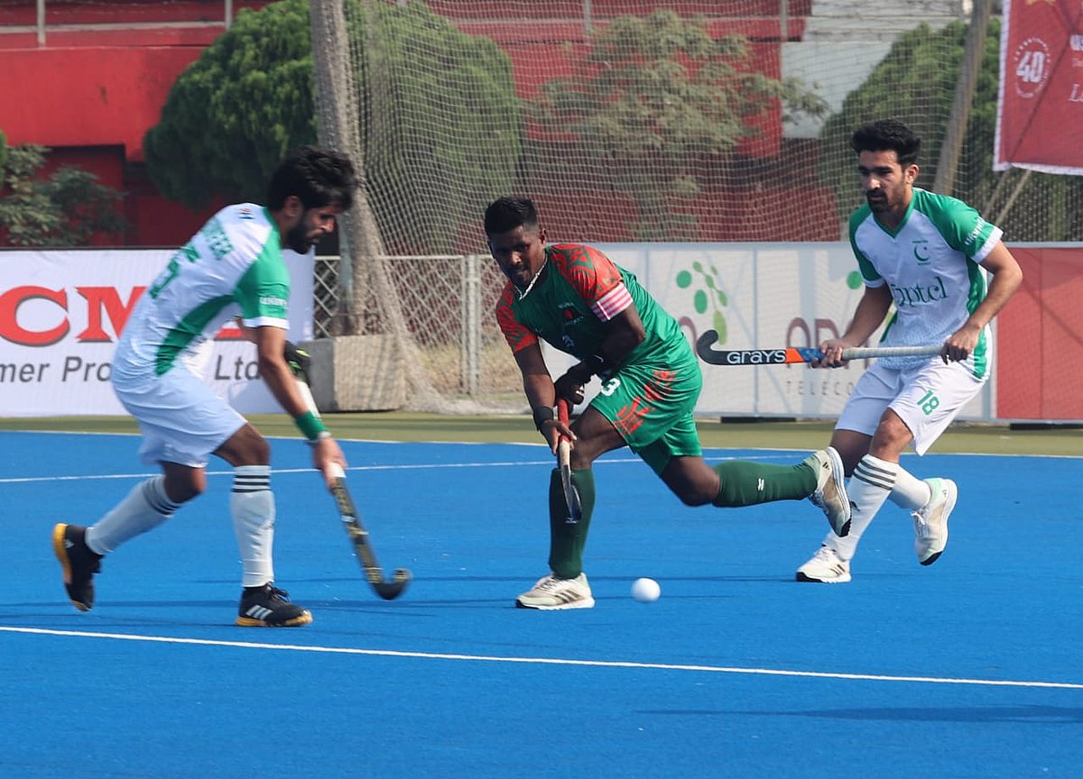 তিন ম্যাচ সিরিজের প্রথমটিতে পাকিস্তানের সঙ্গে পেরে ওঠেনি বাংলাদেশ