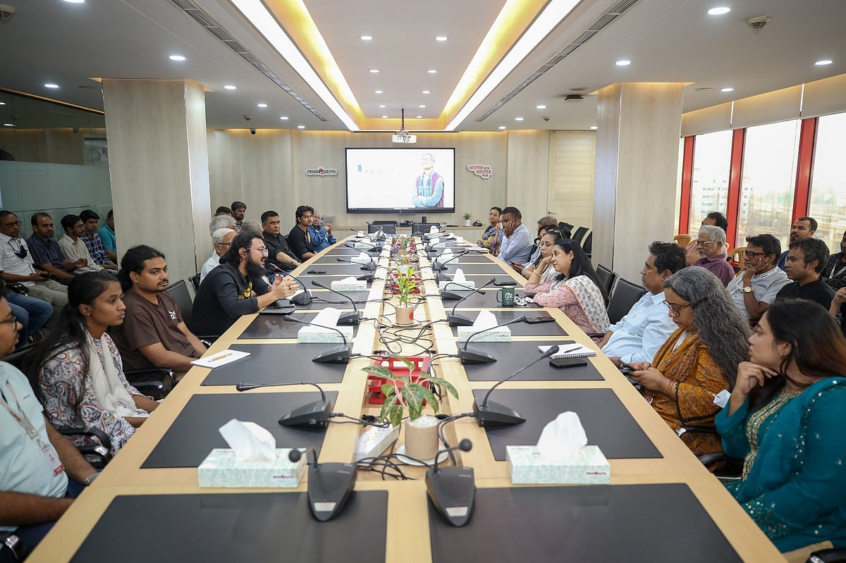 লেখক ও বিজ্ঞানী রেজাউর রহমানের স্মরণসভা। আজ বৃহস্পতিবার বিকেলে রাজধানীর কারওয়ান বাজারে প্রথম আলোর কার্যালয়ে